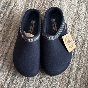 Haflinger Navy Blue wool clogs- Unisex size 39 EU